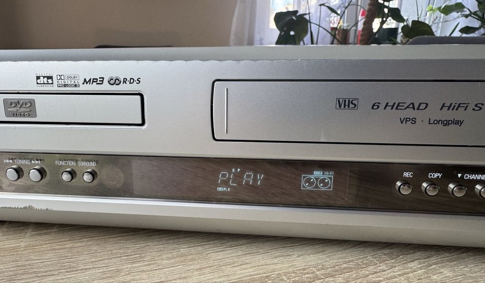 Universum DVD-VCR4030 #Magnetowid VHS #6HD #Hi-Fi Stereo #Radio FM