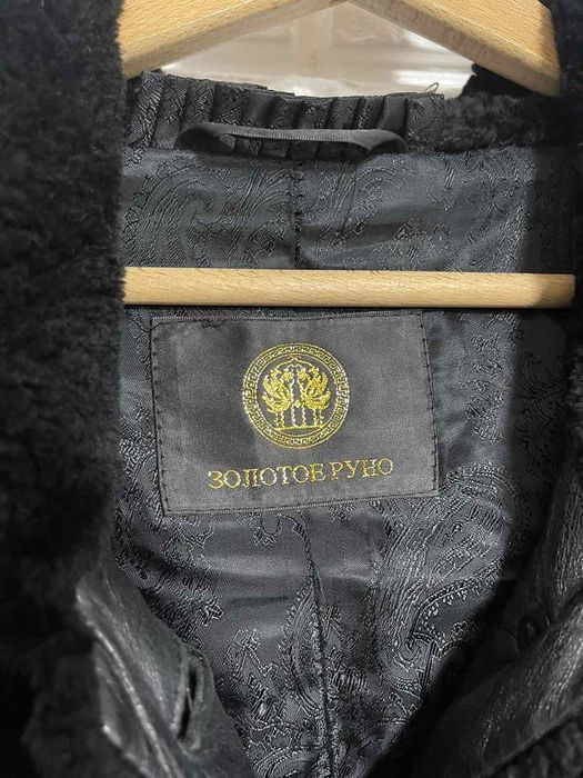 Продам мутоновую шубу с капюшоном