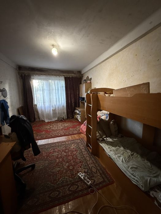 Продаж 2 ком. Черемушки р-н ЦНАПА