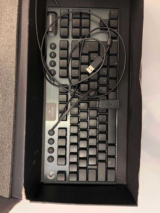 Logitech G915 TKL Lightspeed
