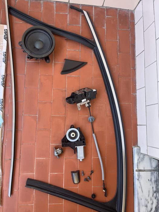 Porta esquerda dianteira Volvo