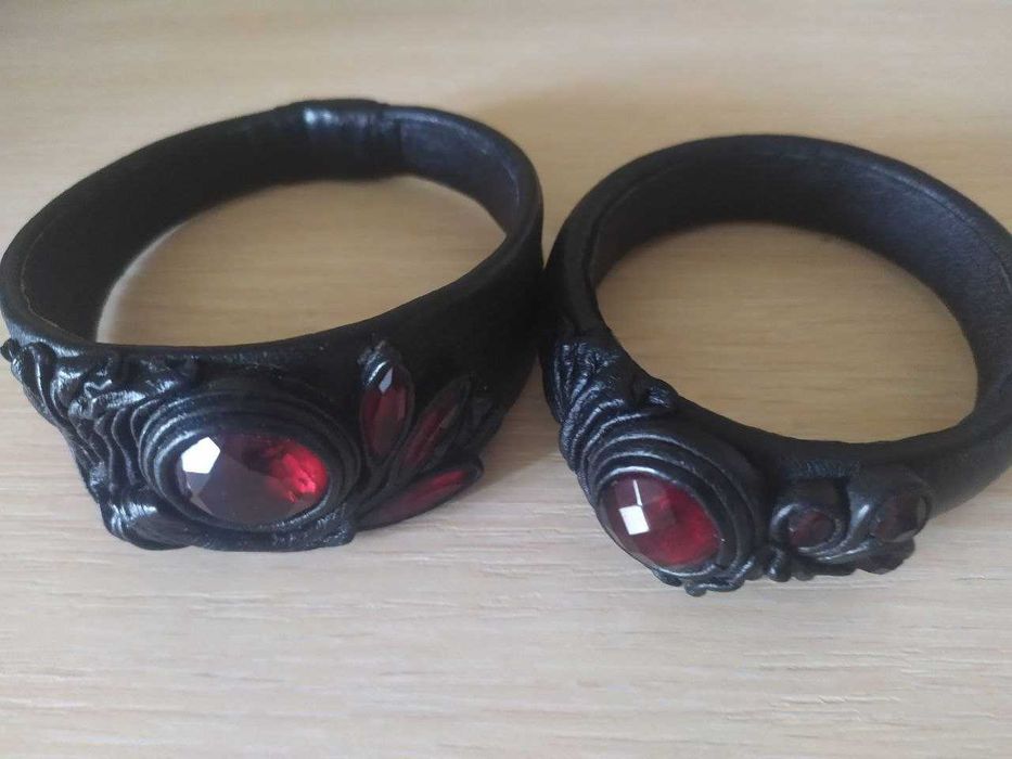 Брошь кожаная "Смородиновый лист"