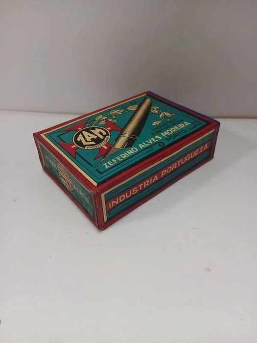 Caixa de penas de aço - Zeferino Alves Moreira