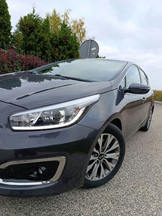 Kia Ceed ... Bogata opcja - full LED