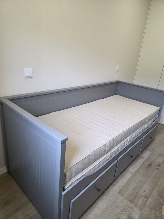 Cama Ikea Hemnes - Cinza + Colchões