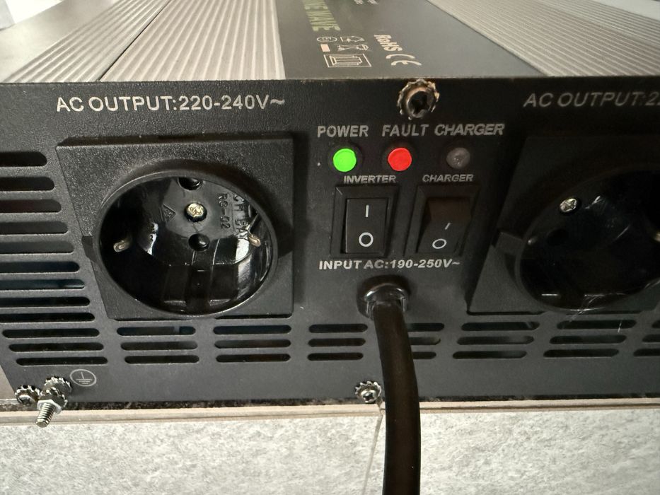 Інвертор SOLARTRONICS 1500 W + два тягових акумулятора 105 та 75 Ah