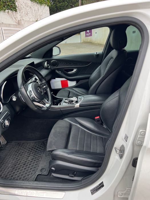 Mercedes C180 d 9G-TRONIC AMG - Full Extras (modelo com facelift)