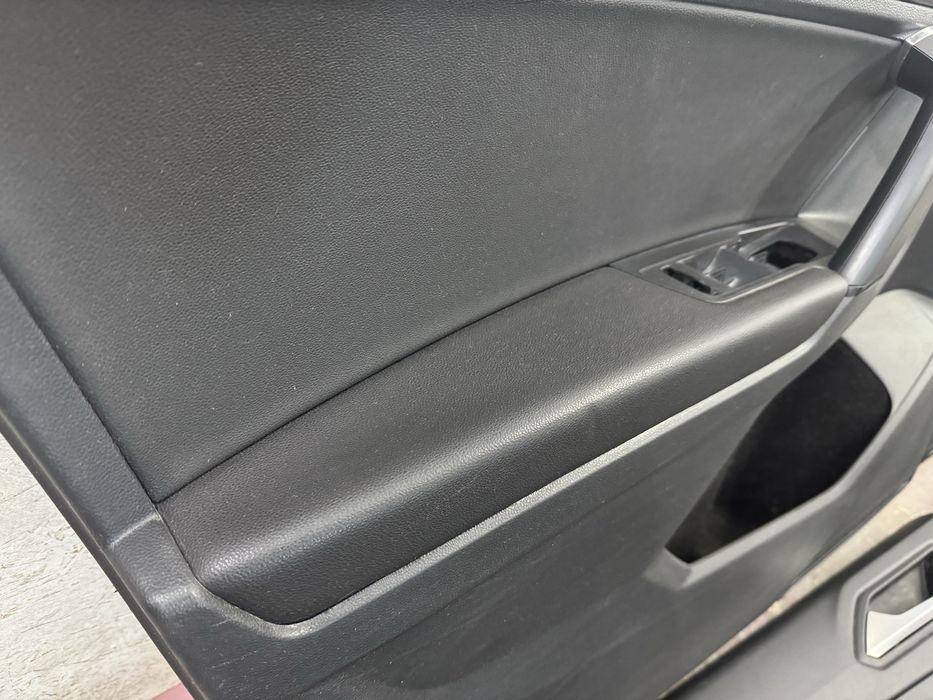 Карти дверей Обшивка дверей Карты Tiguan 2 VW USA Разборка Тигуан VAG