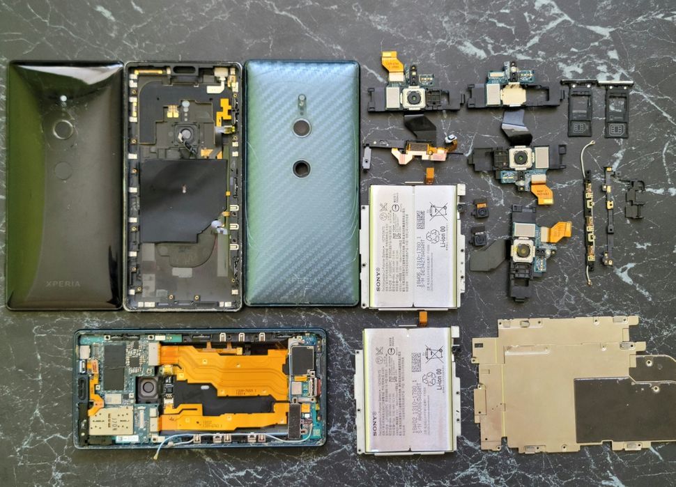 Запчастини до телефонів Sony Xperia