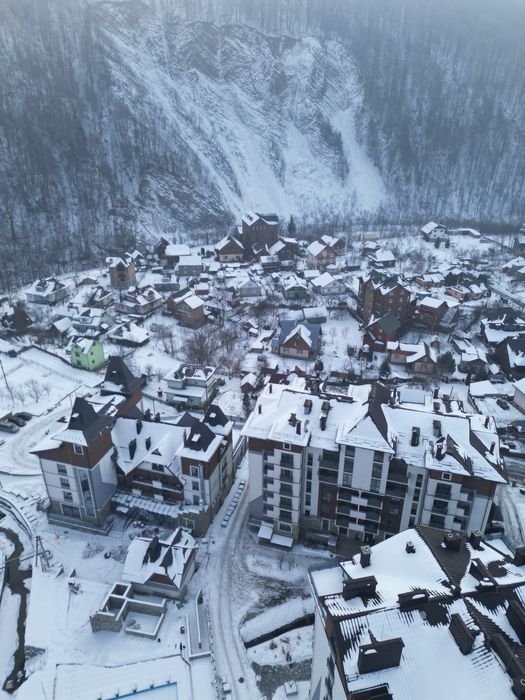 Нові апартаменти в центрі Яремче — готові та з дохідністю.