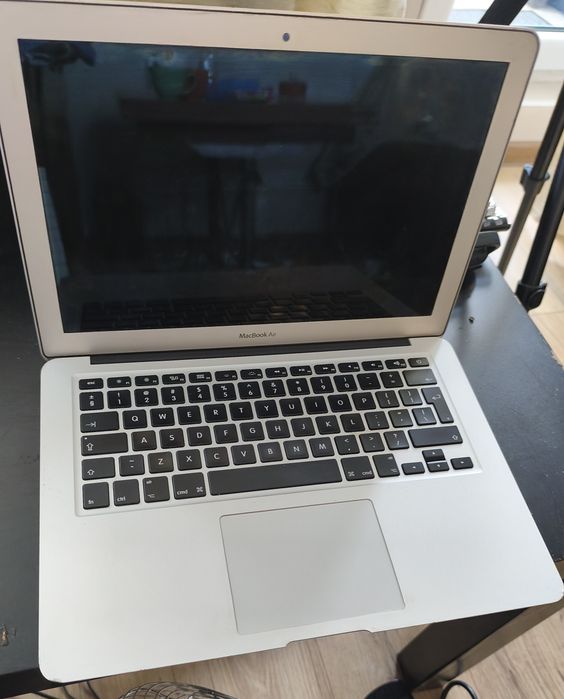 MacBook Air 13" 2017 | i5 | 8 GB RAM | SSD 128 GB | Sprawny