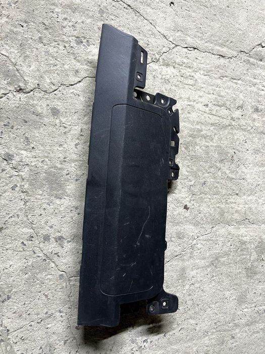 Подушка колін пасажира права Тесла 3 Разборка Tesla 3