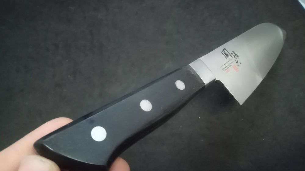 Nóż japoński KAI 関孫六    Sekimagoroku  seria 3000 santoku