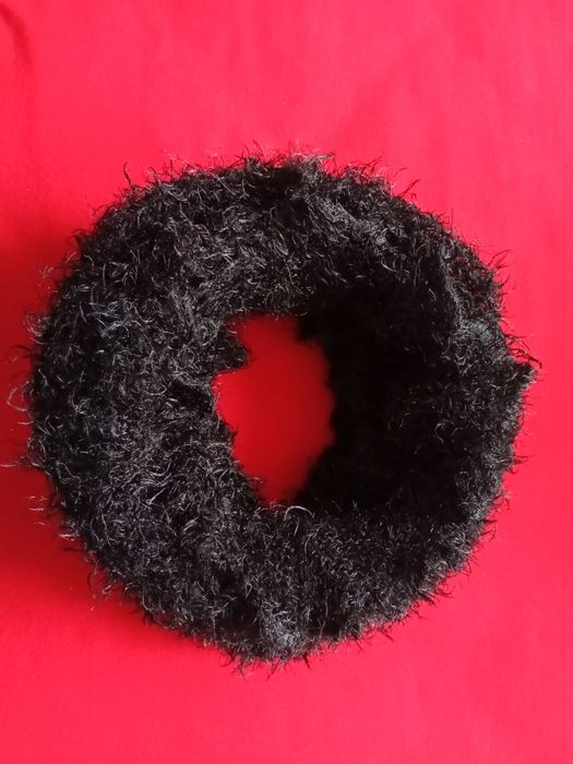 Cachecol ou gola preta