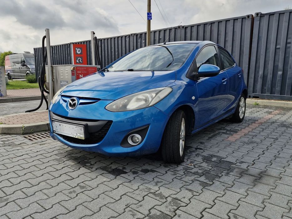Mazda 2