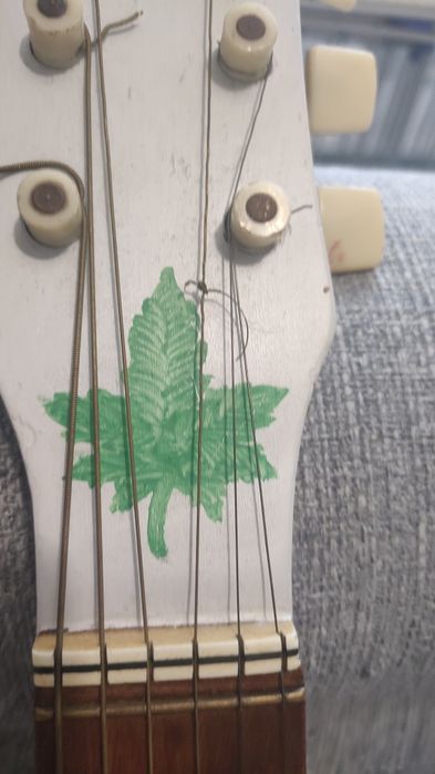 Gitara unikat prezent ręczna robota marihuana