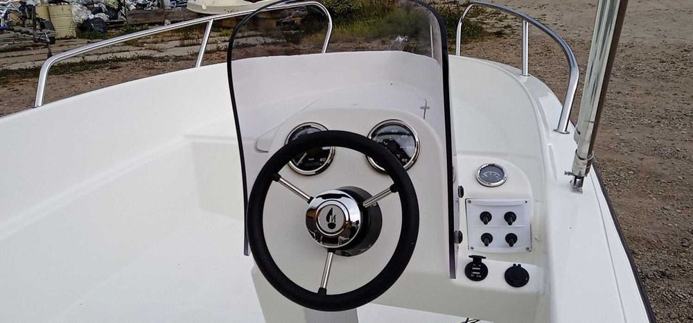 Nowa łódź motorowa Masurian Majestic 44 + bimini, motorówka