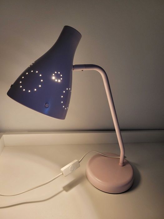 Lampka na biurko różowa