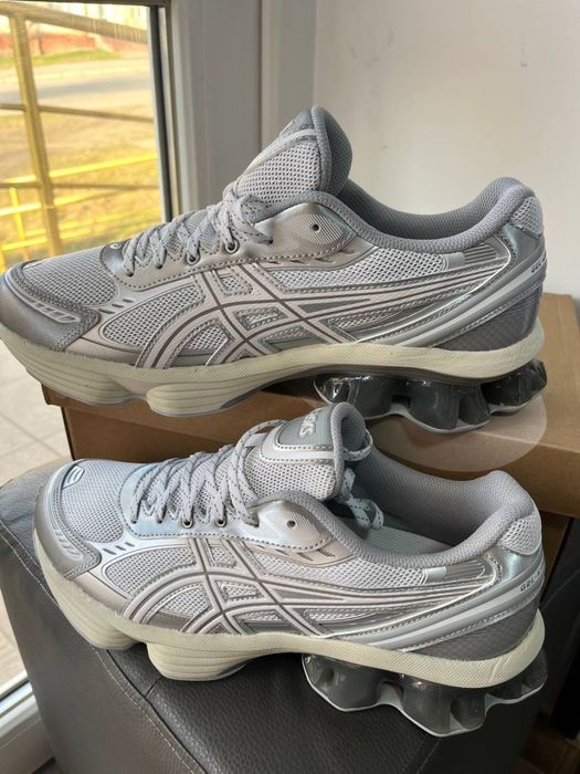 Кросівки Asics розмір 42,5