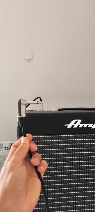 Baixo Yamaha TRBX174 + Amplificador Ampeg RB-108 + Mala