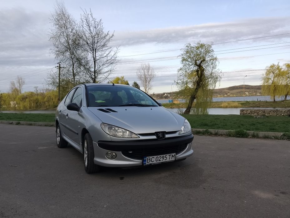 Продам Peugeot 206