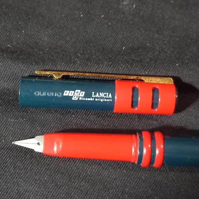 Caneta tinta permanente publicidade FIAT