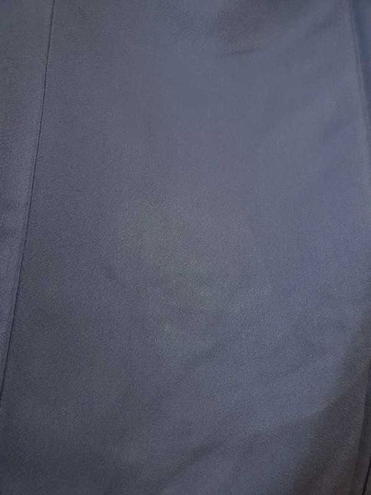 Japońskie granatowe kimono houmongi w pasy i kwiaty