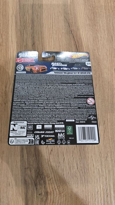 Hot wheels premium Nissan Skyline GT-R