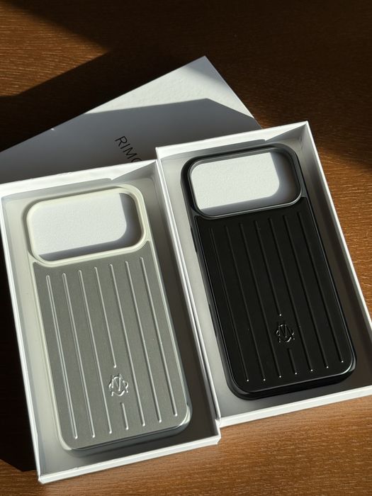 Чохол Rimowa на IPhone 17ProMax