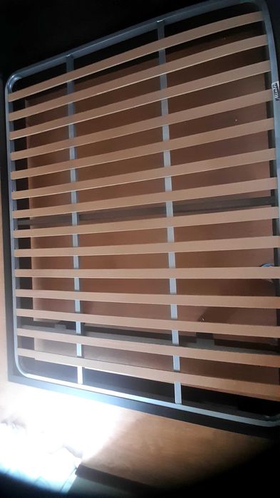 Cama de casal em madeira wenguê + estrado