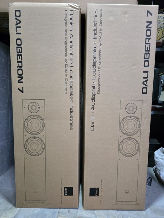 Акустика Dali Oberon 7 Dark Walnut