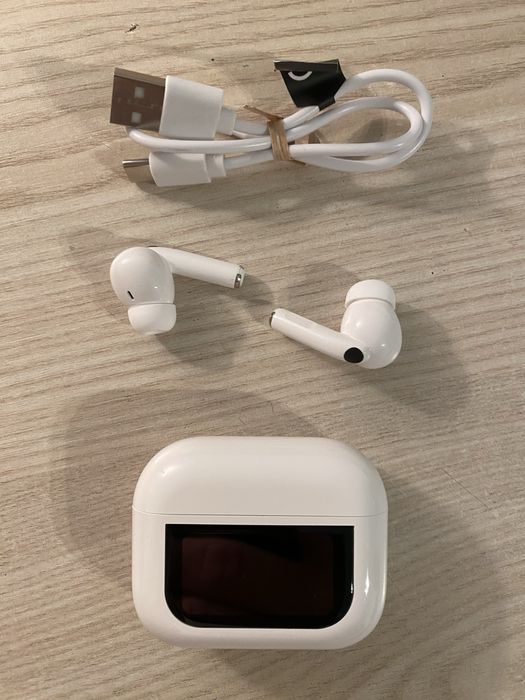 Бездротові навушники Forever із сенсорним екраном