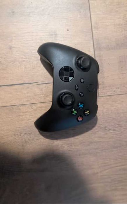 Xbox Series X 1tb na gwarancji