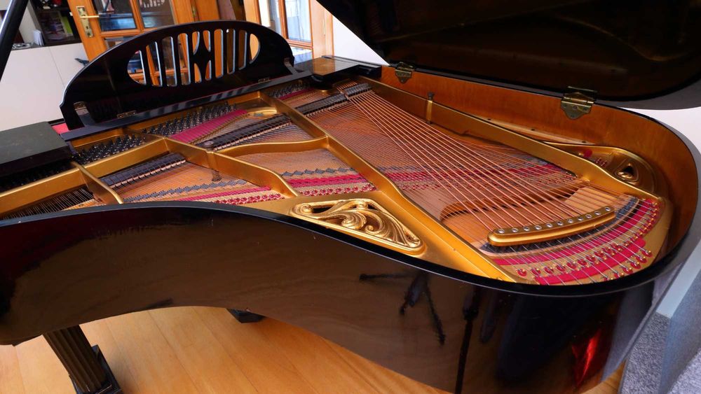Piano de Cauda Ibach Baby Grand – relíquia com som lindíssimo