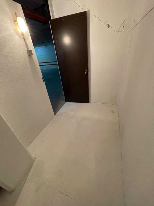 Lugar Garagem + Arrumo na Av. República - Gaia