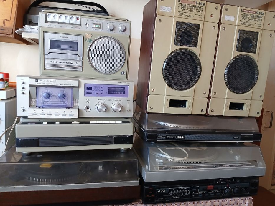 Усилитель, проигрыватель, магнитофон