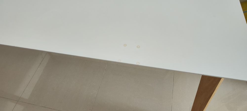 Mesa de refeição branca