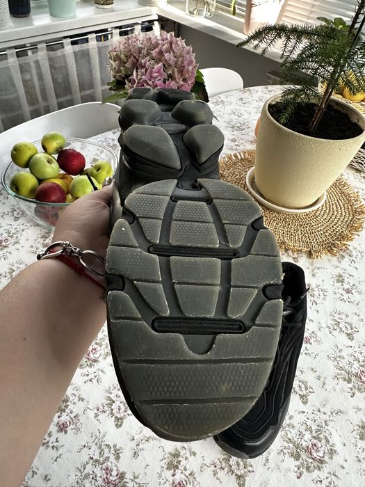 Чоловічі кросівки