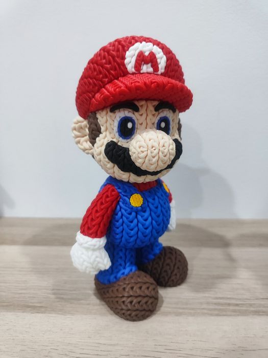 Mario em efeito crochê e cabeça rotativa - Nintendo