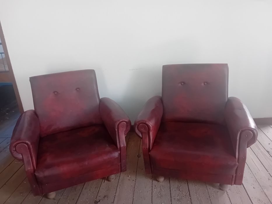 2 sofás poltronas