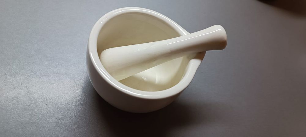 Moździerz z ceramiki