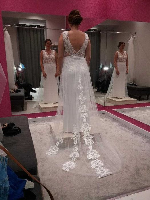 Suknia ślubna L/XL wraz z trenem