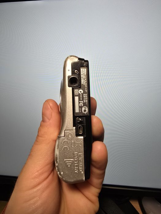 Цифровий фотоапарат Nikon Coolpix LP27