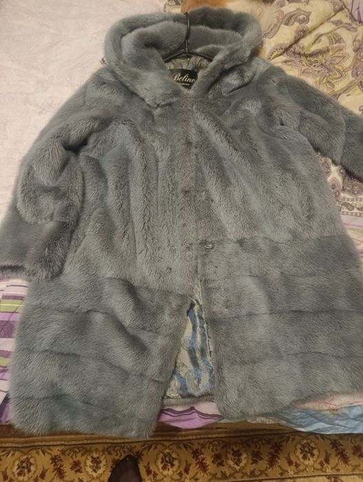 Продам норковую шубу 52 размера