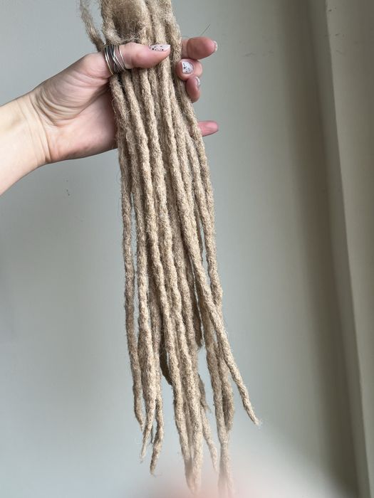Dredy dreads syntetyczne recznie szydelkowane 30-50 cm 20 szt blond