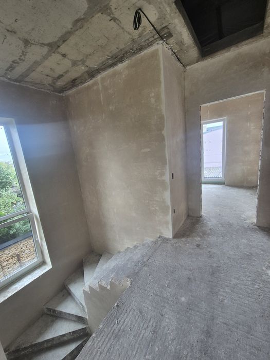 Частина будинку з гаражем, ГАЗ, Центр 125 м2 під єОселя  новобудова