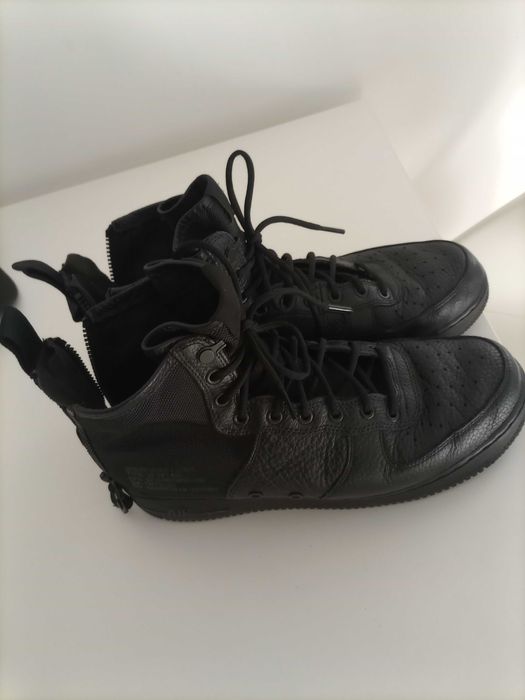 Sapatos Nike e coach
