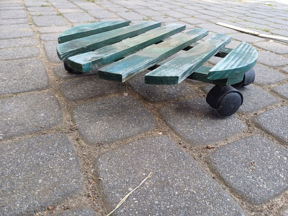 Podstawka pod kwiatek na kółkach kwietnik stojak