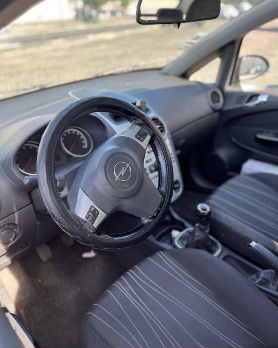 Opel Corsa 2009 Gasolina 1.2  136.000 Km (Ler anuncio)