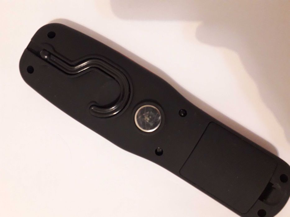 Lanterna de trabalho LED a pilhas com gancho NOVA 5€